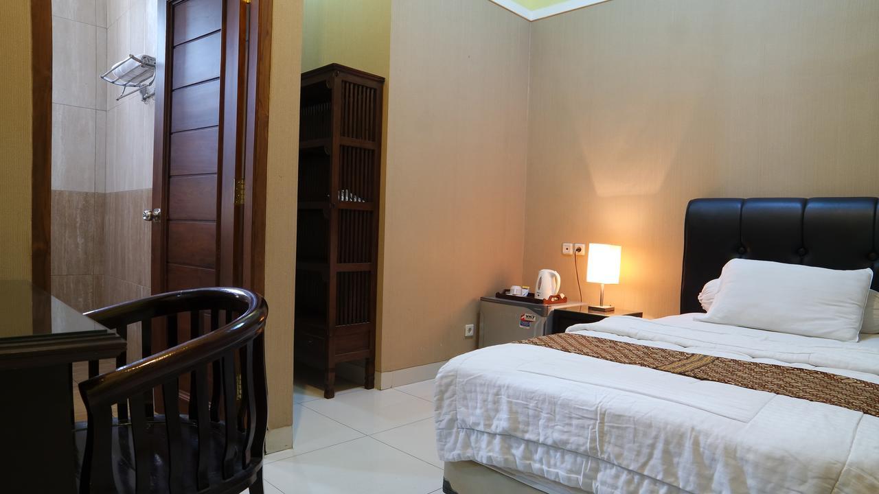 Omah Semar Homestay Yogyakarta Exteriör bild
